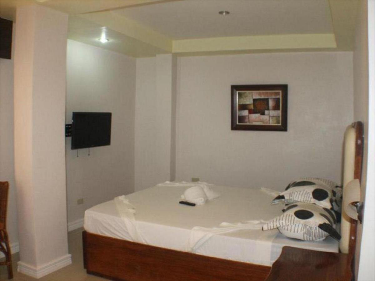 Oyo 621 De Loro Inn Puerto Princesa Bagian luar foto