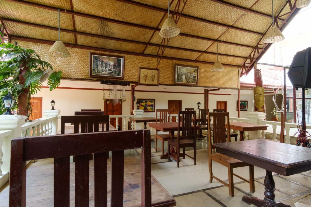 Oyo 621 De Loro Inn Puerto Princesa Bagian luar foto