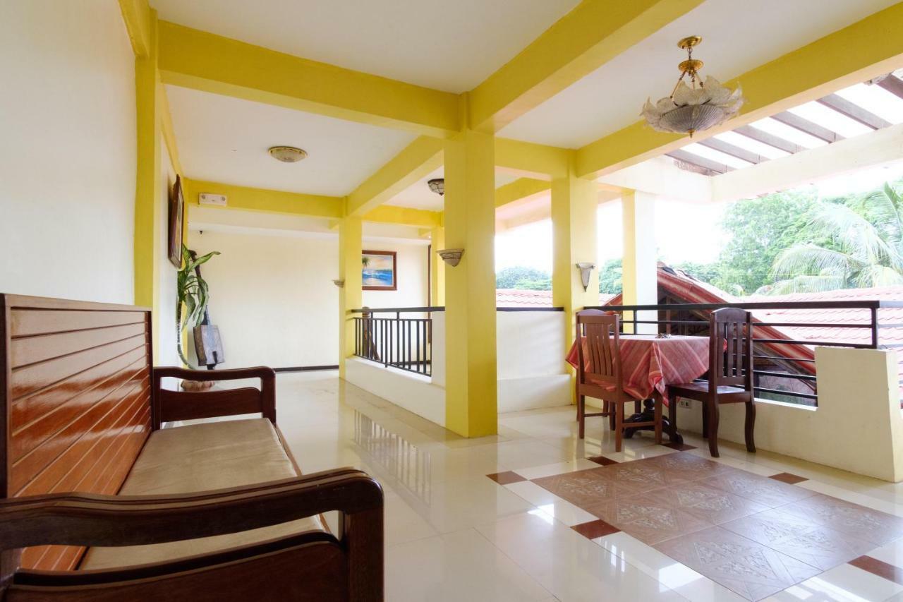 Oyo 621 De Loro Inn Puerto Princesa Bagian luar foto