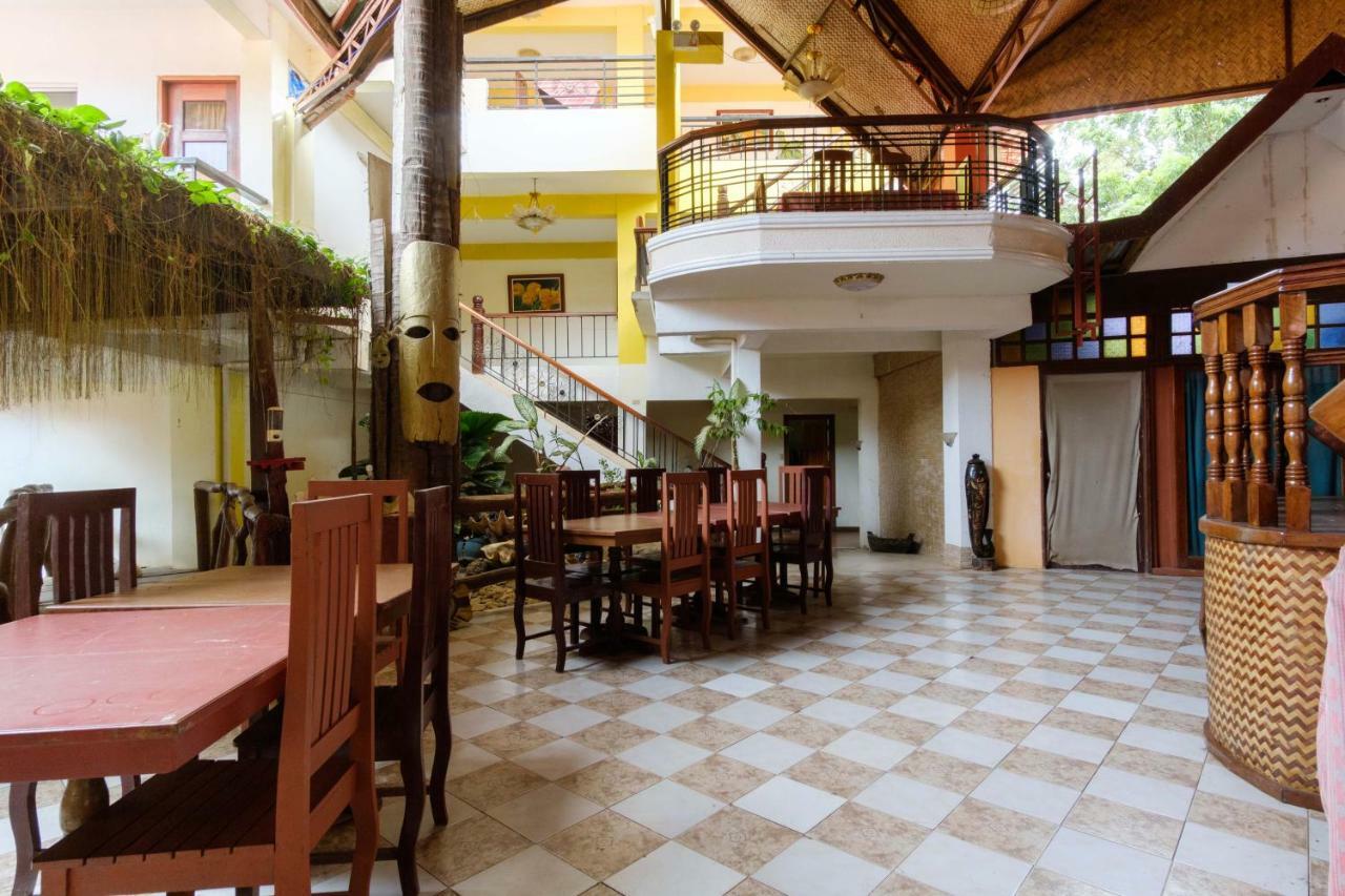 Oyo 621 De Loro Inn Puerto Princesa Bagian luar foto